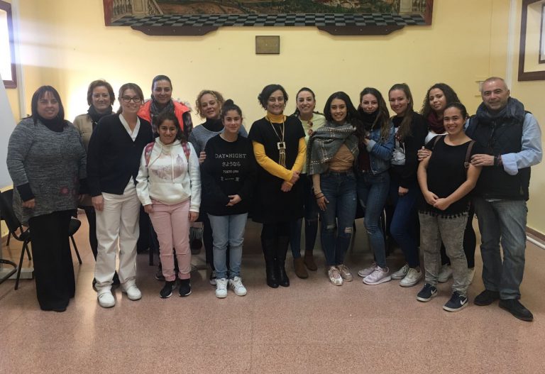 El alumnado de técnico en atención a dependientes del IES El Médano realiza sus prácticas en los recursos municipales