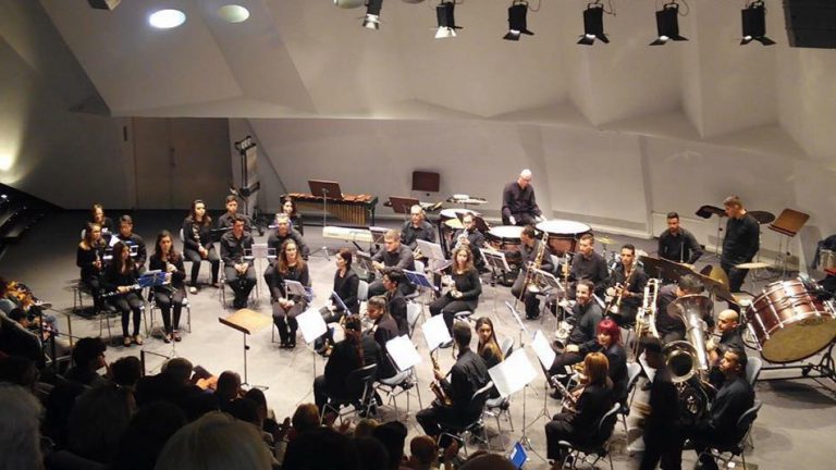 El Médano acoge un concierto góspel que reúne a la Sociedad Cultural ‘José Reyes Martín’ y Gospel Shine Voices