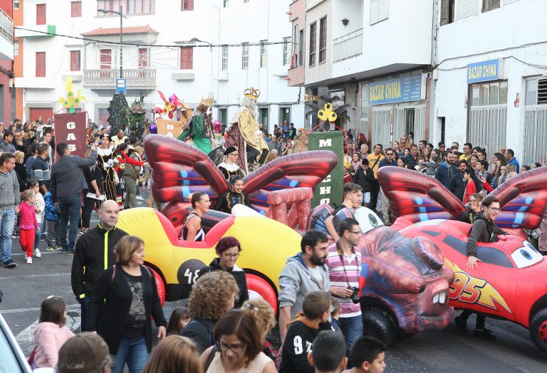 Los Reyes Magos inundan Granadilla de Abona de magia e ilusión