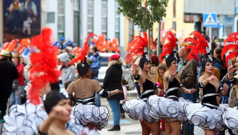 El Carnaval de Granadilla de Abona sale a la calle en su gran Coso Apoteosis