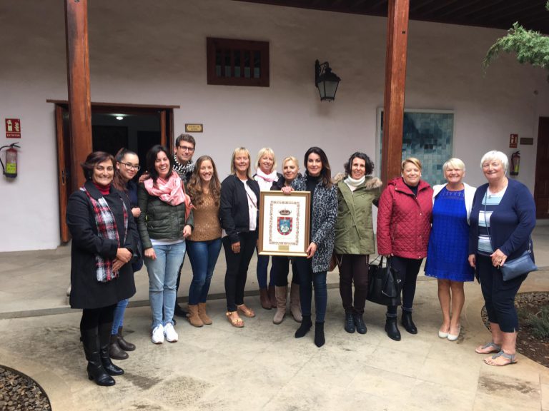 ‘Helping Hands Tenerife’ dona 8.000 euros al centro municipal de menores ‘Guaidyl’