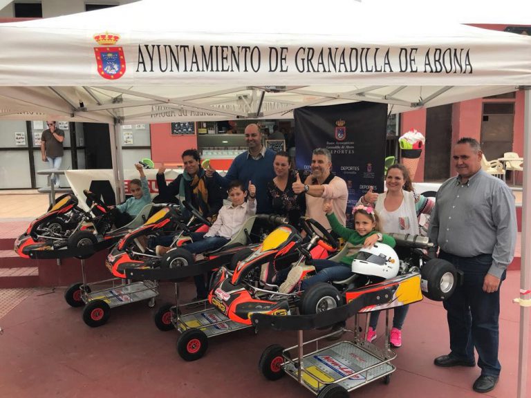 El Ayuntamiento muestra su apoyo a la base del deporte del motor del municipio