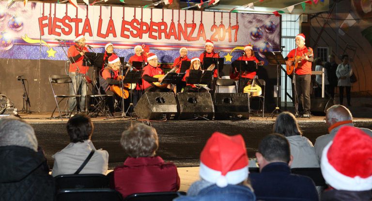 La plaza de la Cultura de San Isidro acoge la feria solidaria ‘Con Sabor a Navidad’