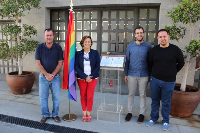 Granadilla de Abona se suma al Día Mundial contra la LGTBIfobia