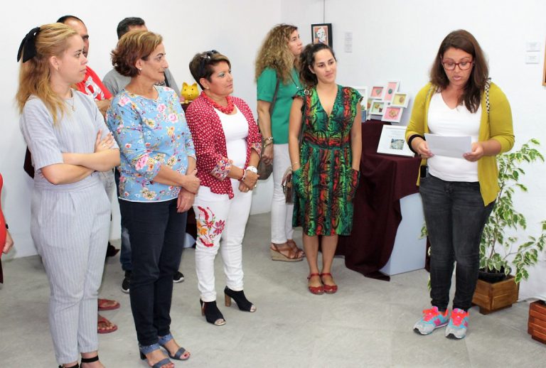 Los usuarios de ATELSAM exponen sus trabajos con motivo del Día Mundial de la Salud Mental