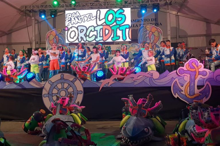La murga infantil Los Retorciditos, ‘los reyes de los mares’ tras una década con el carnaval