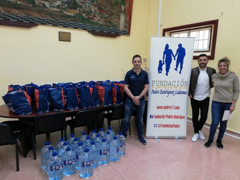 La Fundación de Pedro Rodríguez entrega pícnics solidarios a las familias del municipio