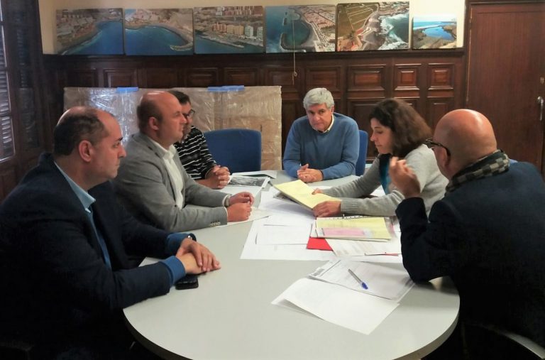 El Ayuntamiento aborda con Costas el expediente del deslinde de parte del litoral de El Médano