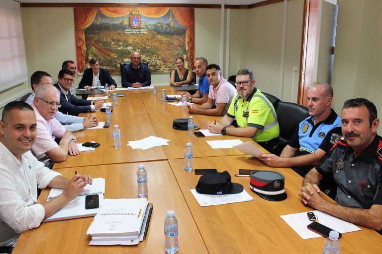 El Ayuntamiento celebra un encuentro para combatir el intrusismo en el sector del taxi