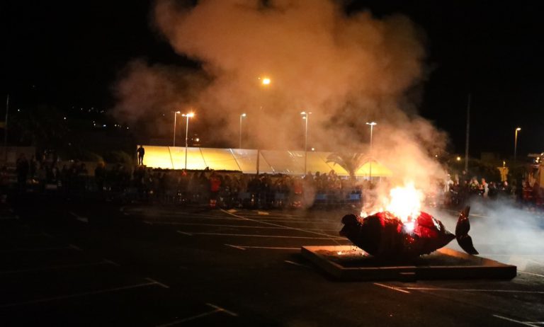 La fiesta de Don Carnal en Granadilla de Abona llegó a su fin con el entierro de la sardina