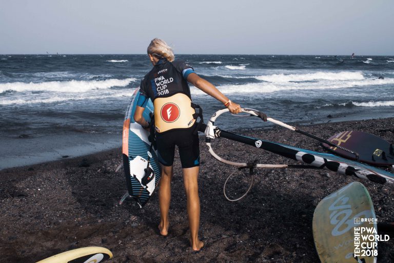 Los más jóvenes del PWA Tenerife 2018 inician la competición
