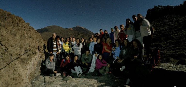 Cuarenta granadilleros disfrutan de una ruta nocturna de las estrellas a través del programa ‘Verano Joven’
