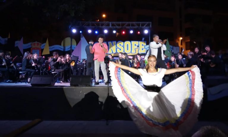 El Médano vibró con el concierto de la banda de música de Granadilla, Rafael Flores ‘El Morocho’ y Oswaldo Rodríguez