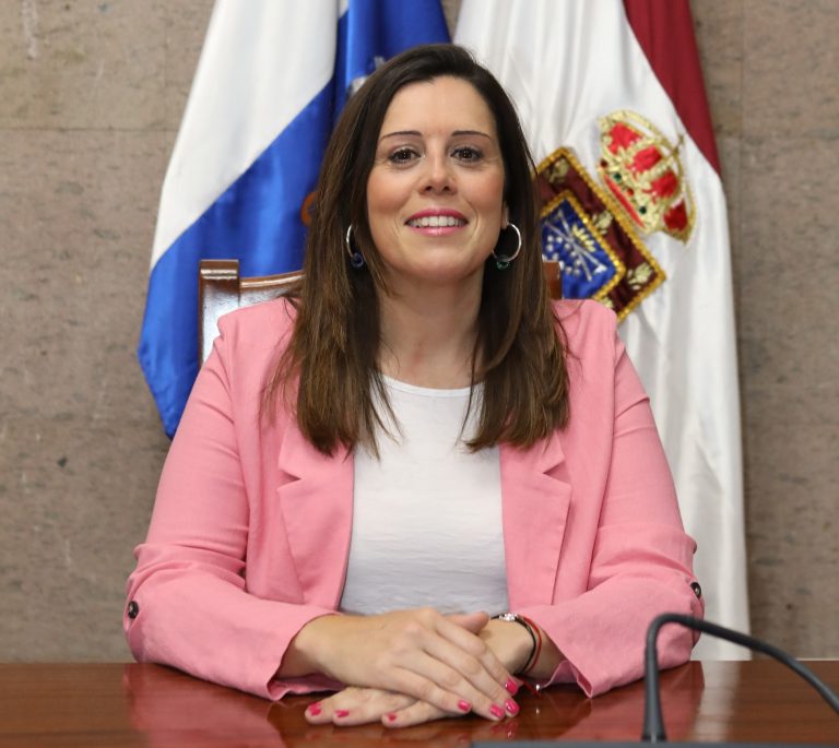 Educación ofrece un servicio pionero de apoyo en las aulas y en el entorno familiar