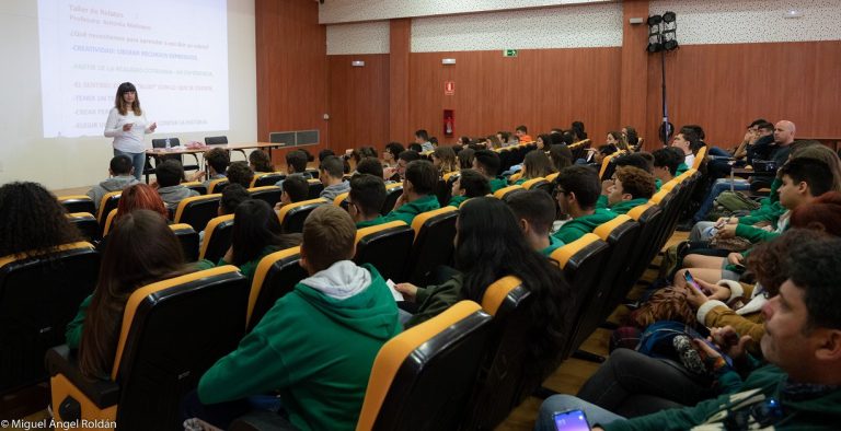 El Ayuntamiento promueve la creatividad literaria entre los jóvenes del municipio