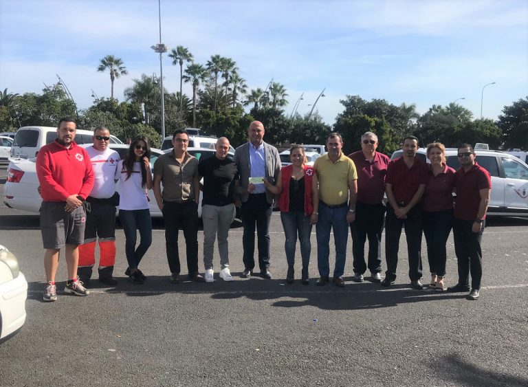La asociación de autotaxis de Granadilla entrega alrededor de 2.000 euros a Cruz Roja