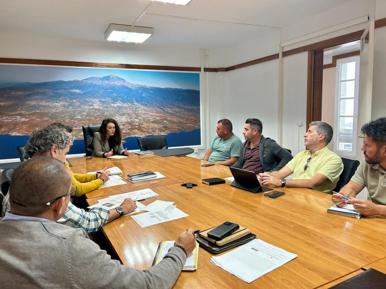 El Ayuntamiento proyecta la mejora y renovación integral del campo de fútbol de Charco del Pino