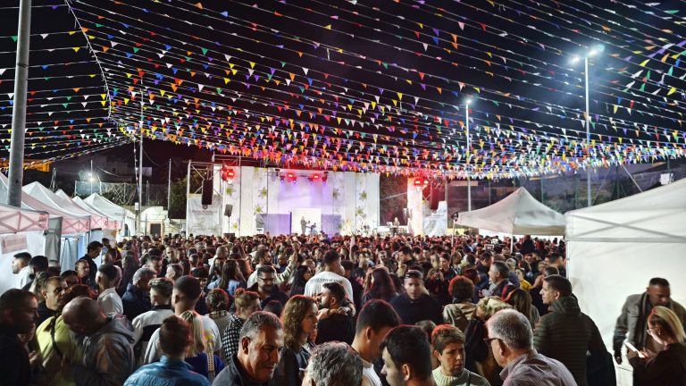 Las buenas ‘Sensaciones’ gastronómicas y la música llenan el Parque de Los Hinojeros
