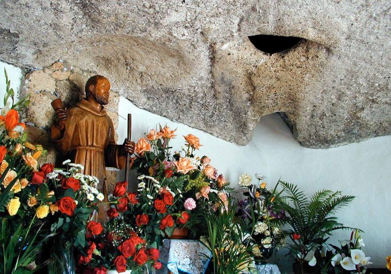 Granadilla de Abona se adhiere a la solicitud de Vilaflor de Chasna para nombrar compatrón de Canarias al santo Hermano Pedro