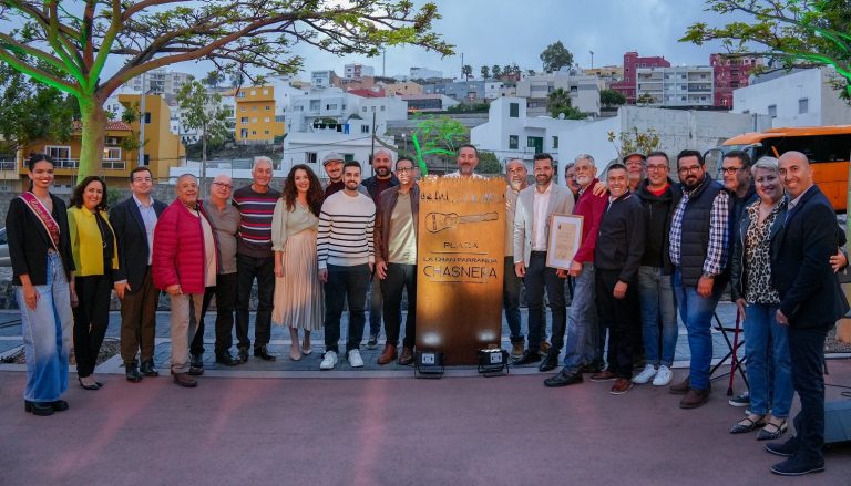 La Parranda Chasnera ya tiene una plaza con su nombre en el casco histórico de Granadilla de Abona