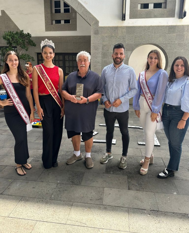 José María Izquierdo Cabrera recibe el premio ‘Granadilla Artesana’ por su labor artesana en el ámbito gastronómico