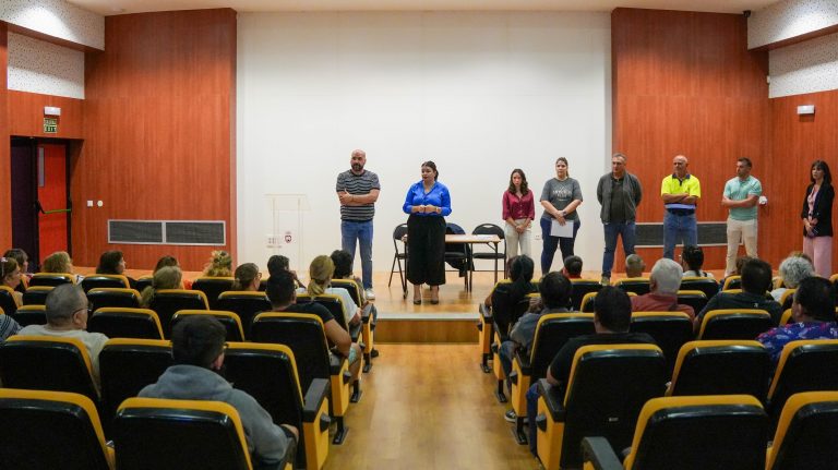 El Ayuntamiento emprende un nuevo plan de empleabilidad que beneficia a 45 familias granadilleras
