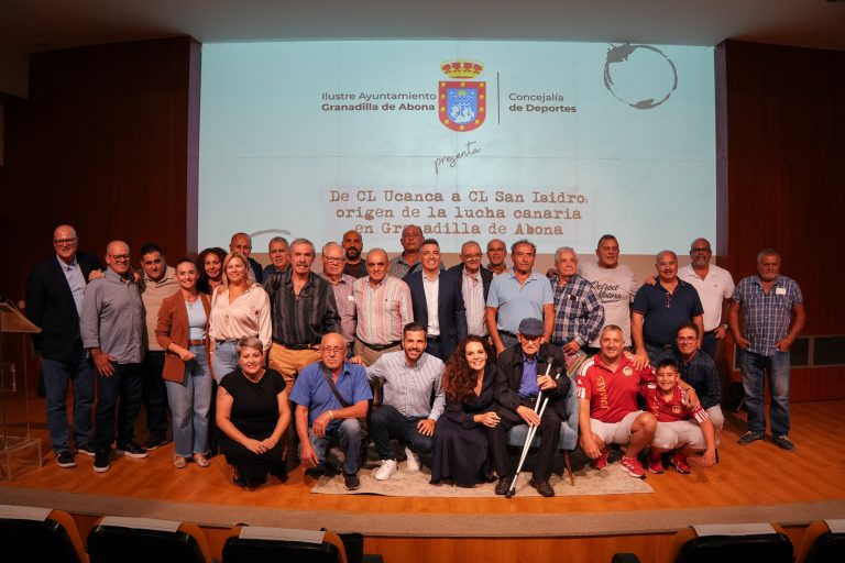 Granadilla de Abona homenajea a la familia de la lucha canaria en el municipio