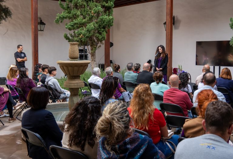 Granadilla de Abona muestra su compromiso con el 25N a través de la música y la historia de una superviviente