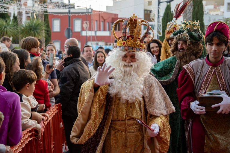 Los Reyes Magos inundan de magia e ilusión los hogares de Granadilla de Abona