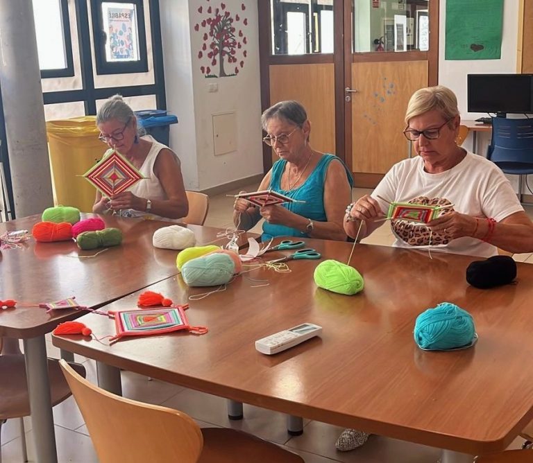 El programa ‘Granadilla nos Une’ oferta una decena de talleres para la población