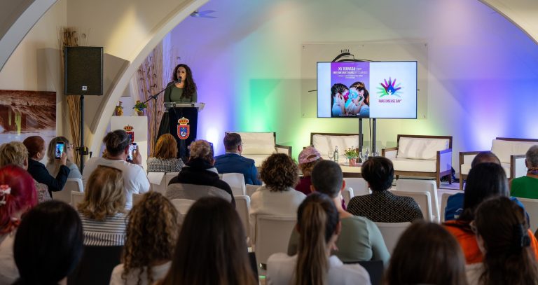 Granadilla de Abona celebró su XV Jornada sobre Enfermedades Raras en Canarias reafirmando su compromiso con quienes las padecen