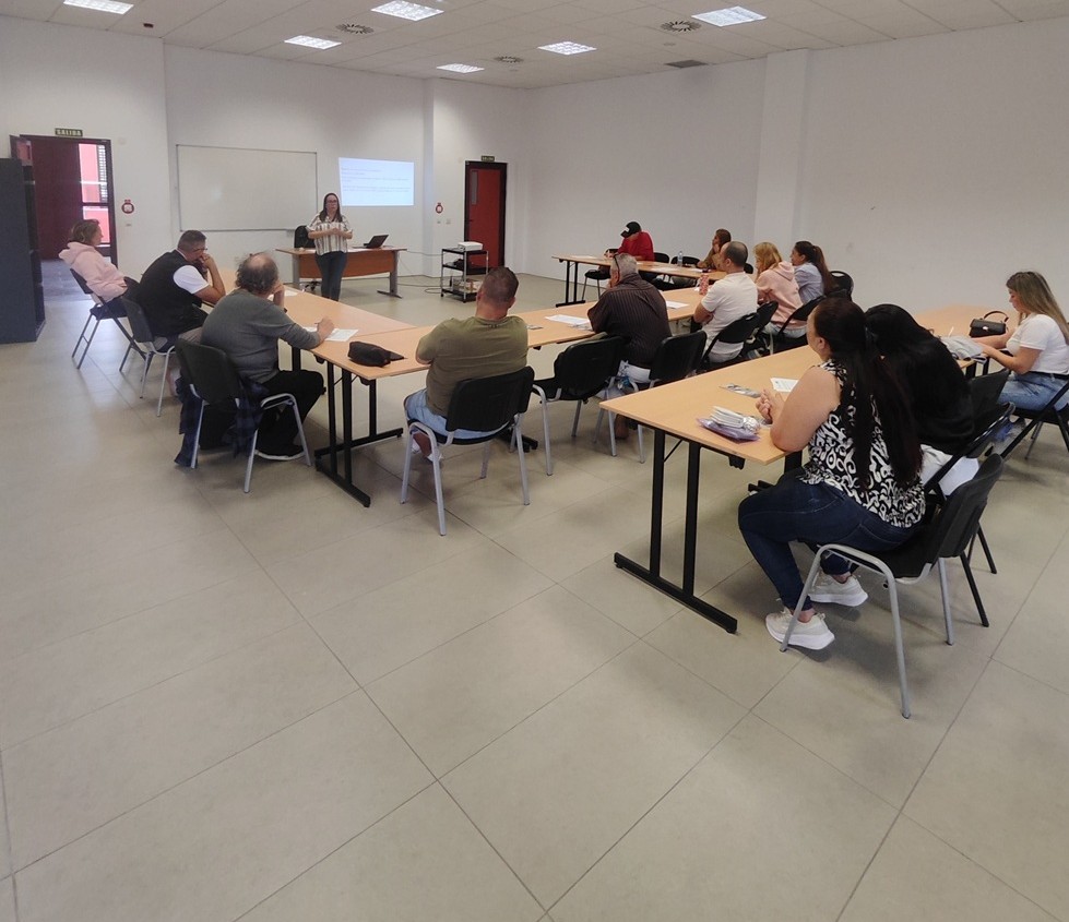 La AEDL organizó un taller informativo sobre subvenciones para emprendedores y autónomos