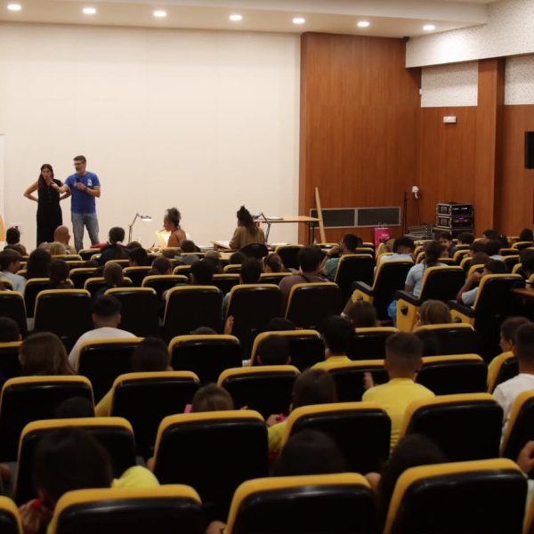 Los niños, niñas y adolescentes de Granadilla de Abona presentan sus propuestas para mejorar el municipio en un encuentro con el Alcalde y la Corporación municipal