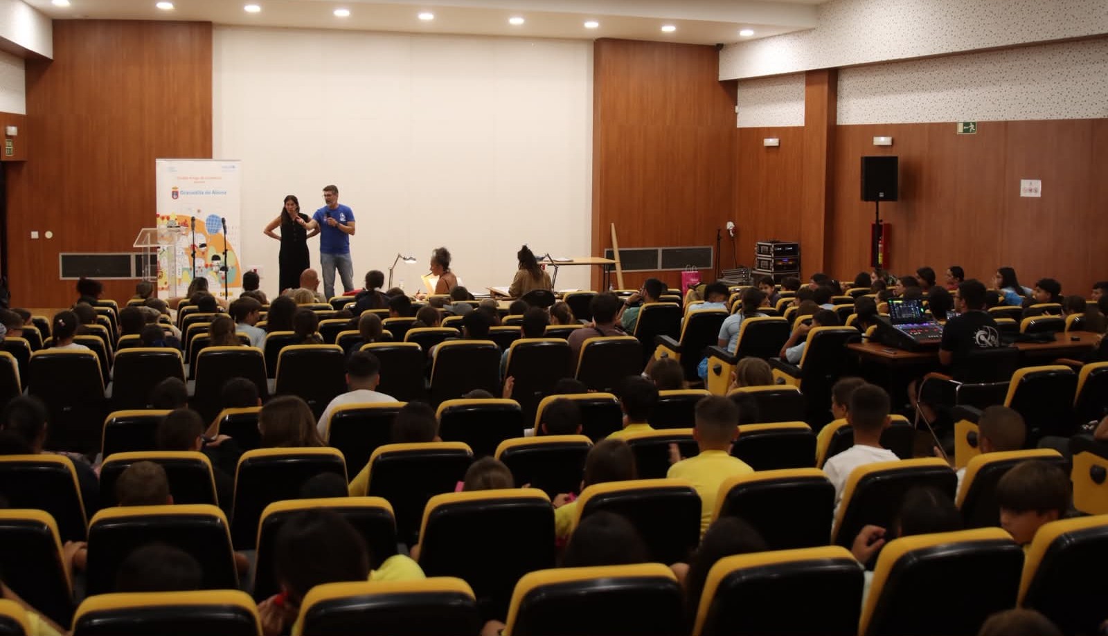 Los niños, niñas y adolescentes de Granadilla de Abona presentan sus propuestas para mejorar el municipio en un encuentro con el Alcalde y la Corporación municipal