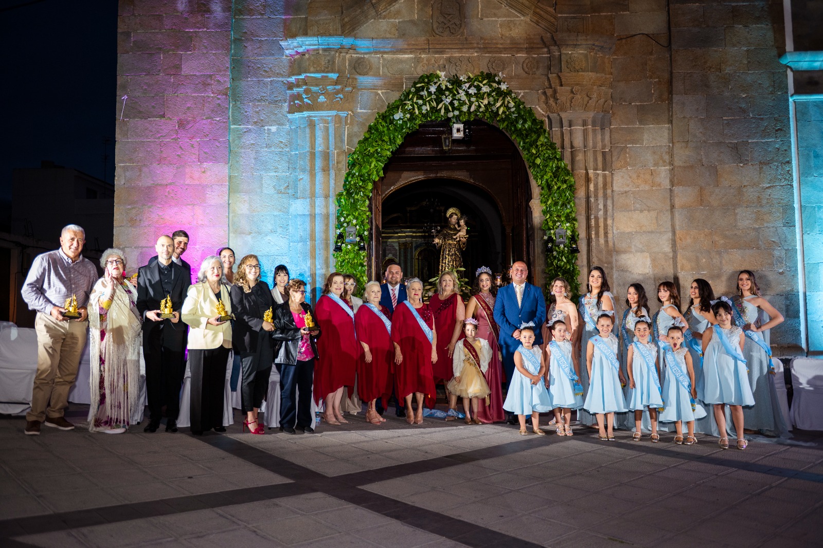 Las Luminarias de San Antonio ‘iluminan’ el inicio de las Fiestas Mayores de Granadilla de Abona