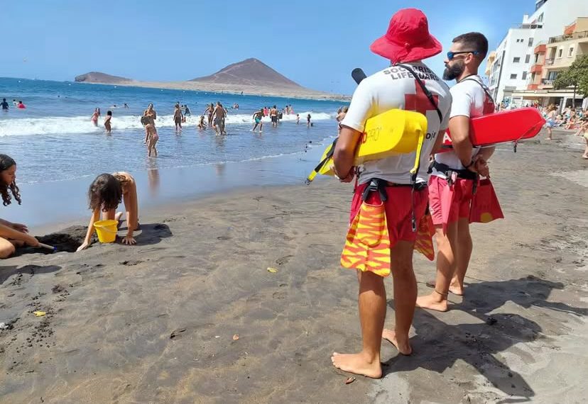 Granadilla de Abona refuerza su servicio de socorrismo con seis playas vigiladas y un equipo de hasta 14personas este verano