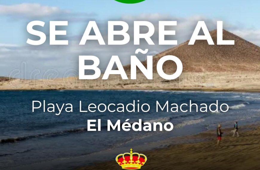 El Ayuntamiento abre al baño la playa de Leocadio Machado