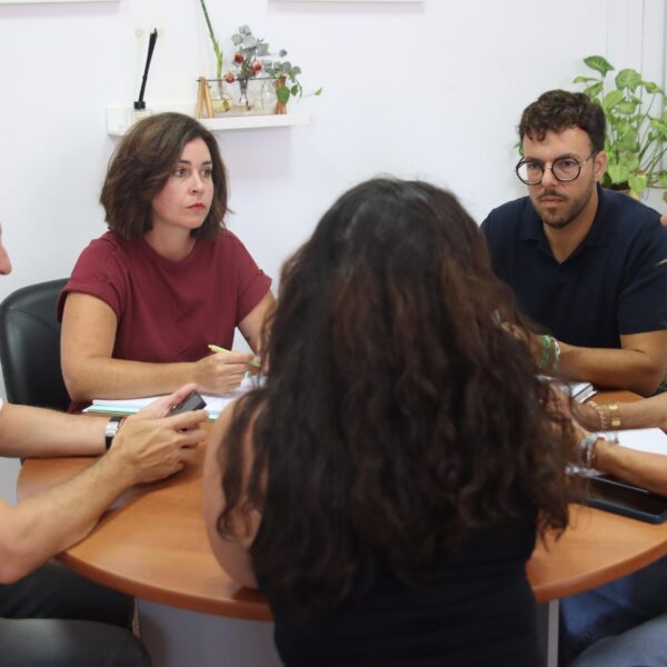 Granadilla de Abona refuerza su compromiso con las familias y el tejido social con una subvención de 20.000 euros a Parkinson Tenerife