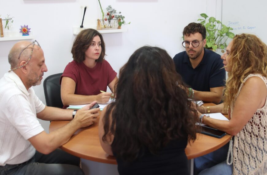 Granadilla de Abona refuerza su compromiso con las familias y el tejido social con una subvención de 20.000 euros a Parkinson Tenerife