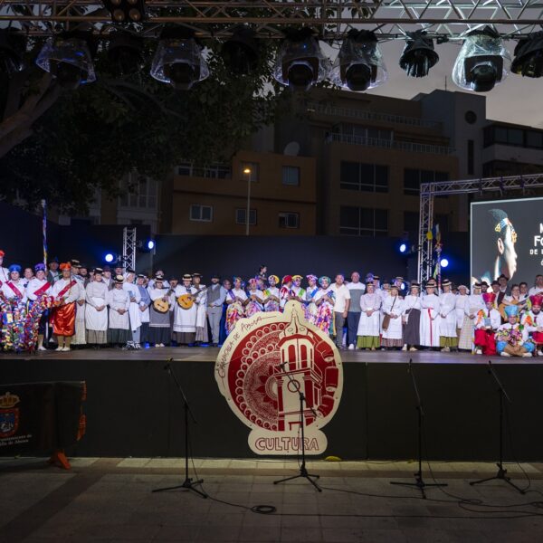 El III Encuentro de Danzas reúne las tradiciones de Abona y de otros puntos de Tenerife