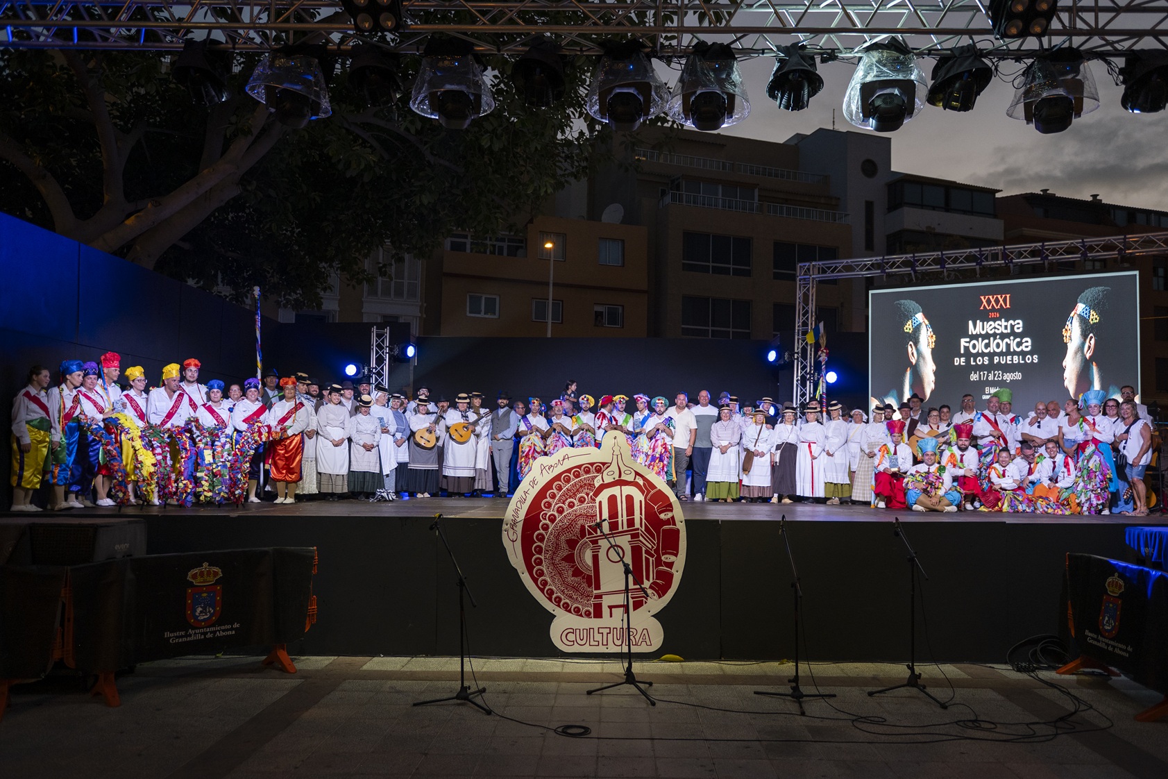 El III Encuentro de Danzas reúne las tradiciones de Abona y de otros puntos de Tenerife