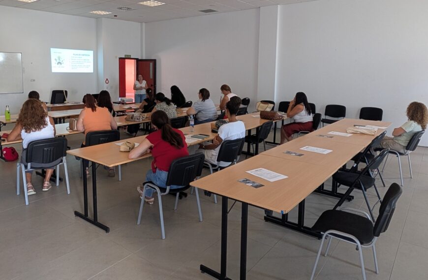La AEDL organizó un taller informativo sobre el pago único y asesoramiento empresarial